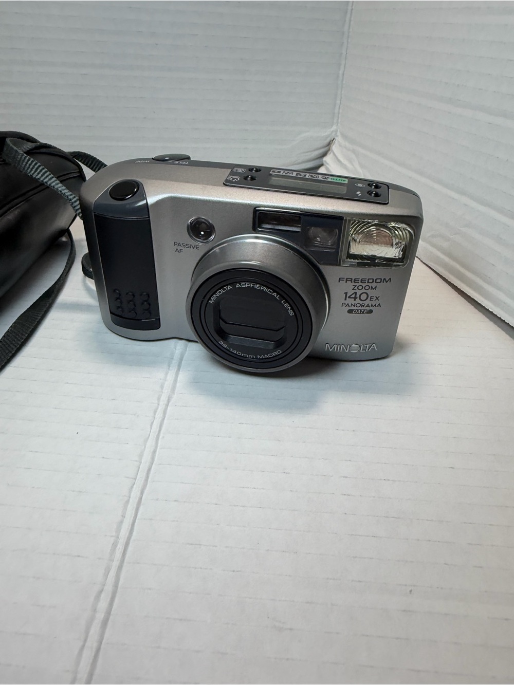 Minolta Freedom Zoom 140ex Panorama Date 35mm Film Camera w/ Case Tested Works